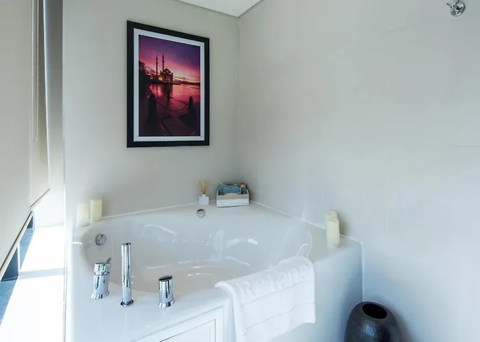 Centro Westside By Rotana Hotel Stambuł