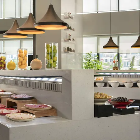 Hotel Centro Westside By Rotana