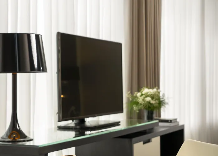 Hotel Centro Westside By Rotana 5*