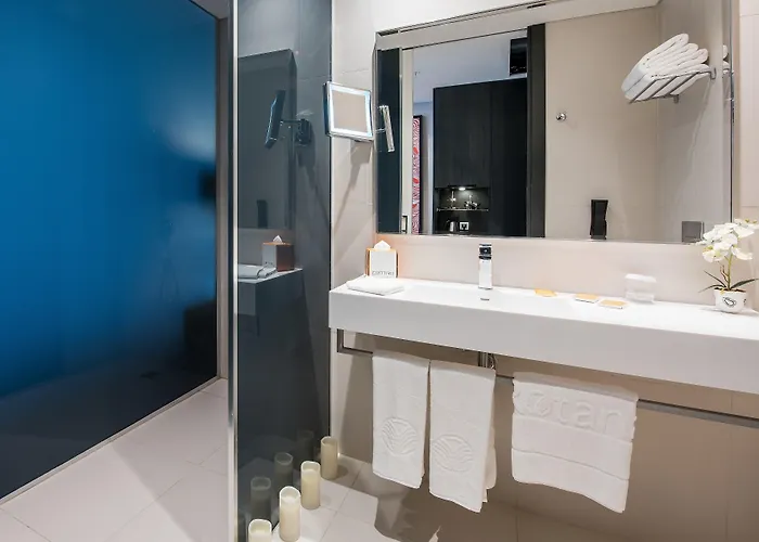 Centro Westside By Rotana Hotel Stambuł