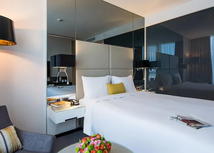 Hotel Centro Westside By Rotana 5*